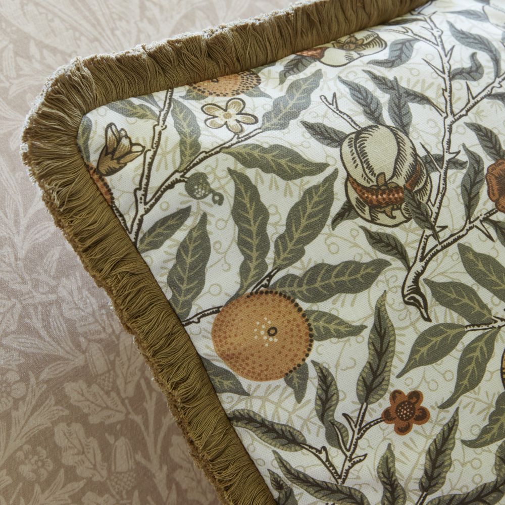 Текстиль William Morris At Home The Forager Vol 1 FRUIT FLAX