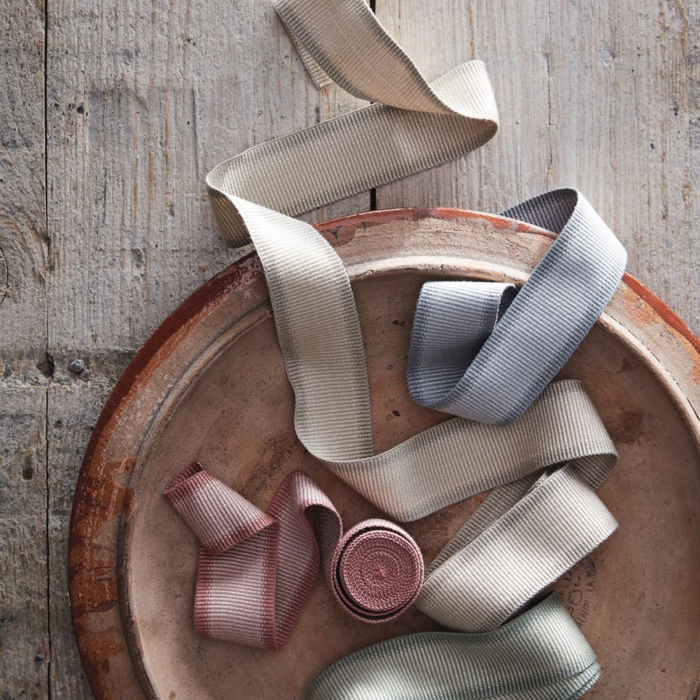 Басонные изделия James Hare Trims 9004/05