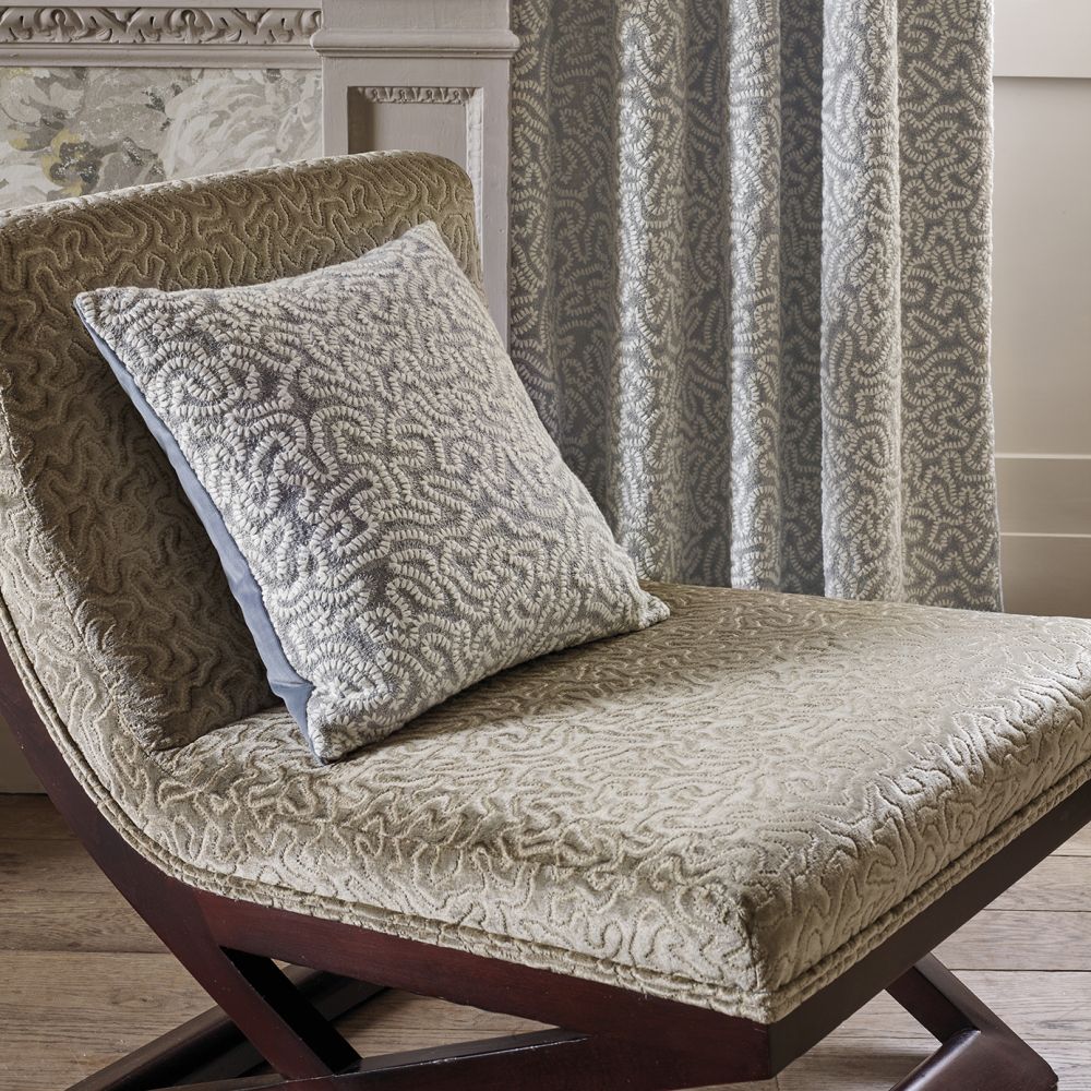 Текстиль Zoffany Domino Velvets 332999