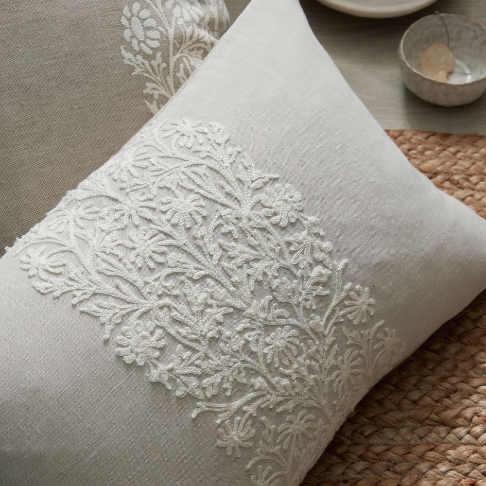 Текстиль William Morris At Home Dovecote Vol 2 BLACKTHORN WOVEN STRIPE LINEN